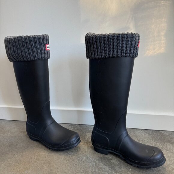 Original Hunter Rain Boots Size 8.5 with Original Hunter Book Socks Size L - Picture 4 of 5